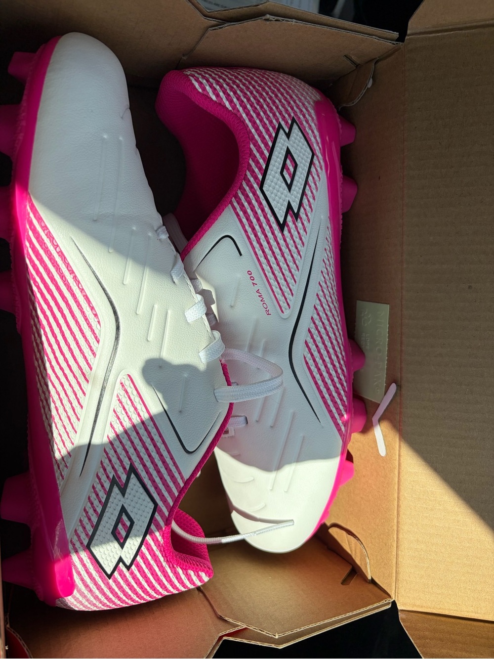Lotto Kids' White & Hot Pink Soccer Cleats - Agile Turf Performance
